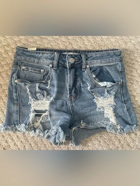 Almost Famous Light Wash Denim Shorts